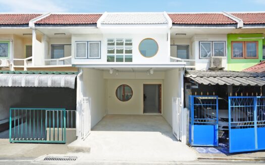 หมู่บ้านรัตนาธิเบศร์