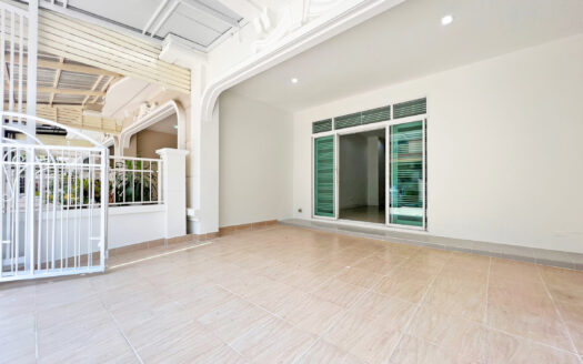 หมู่บ้าน ปริญลักษณ์ ไลท์ พระราม 5