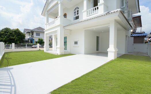 หมู่บ้าน จิรกานต์ หลังที่ 1