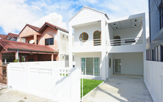 หมู่บ้านสินทวีสวนธน 2