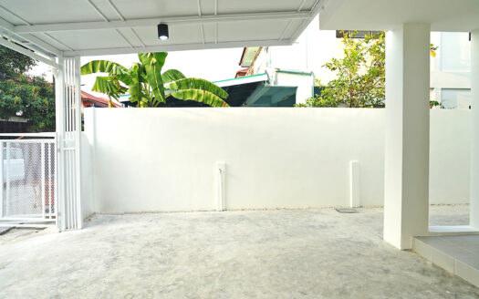 หมู่บ้าน อิ่มอัมพร 11